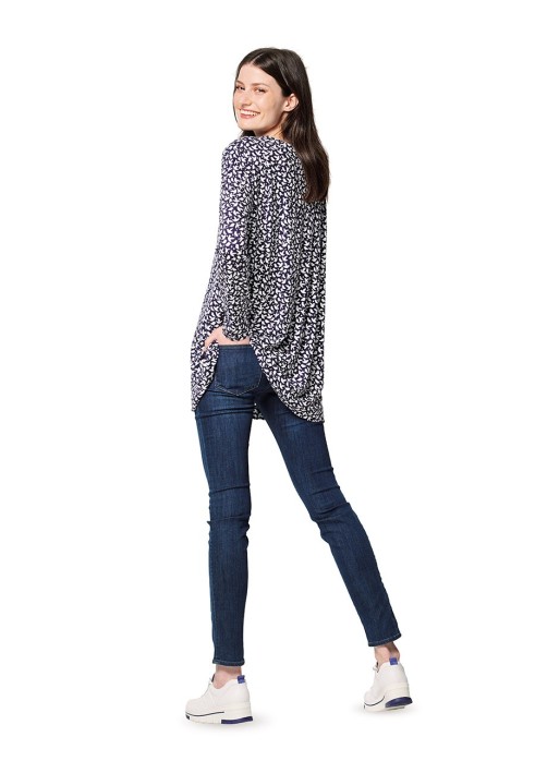 Pattern Long pullover with pleats on the back (Burda 2/2020, pattern number 6171 B)