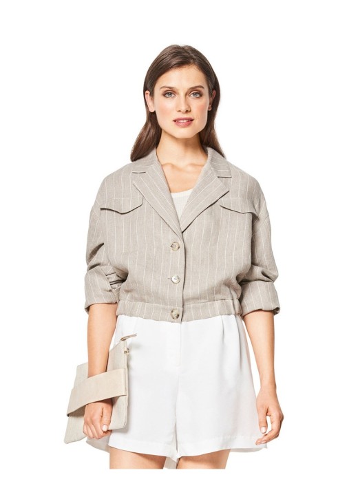 Pattern Jacket with an elongated shoulder line (Burda 1/2018, pattern number 6437 A)